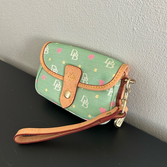 Dooney & Bourke Mint Green Canvas Monogram Vintage Wristlet Clutch - Picture 2 of 10